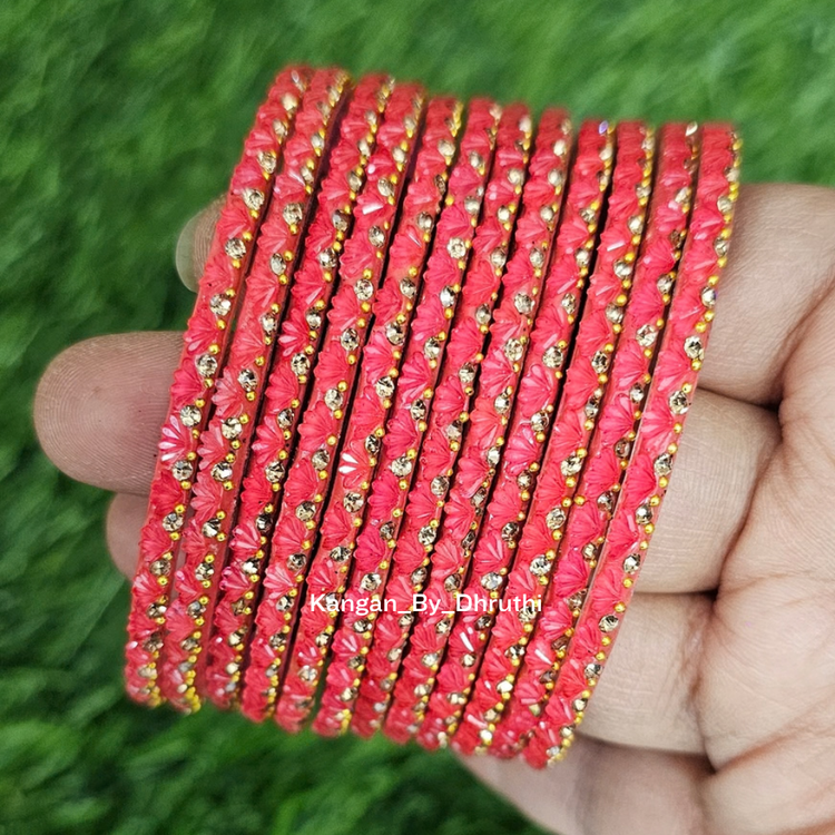 Gajari Colour Thaamara Lotus Glass Bangles1