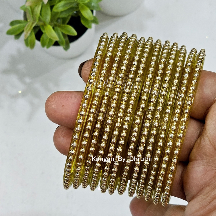Golden Colour Tara Pearl Glass Bangles1