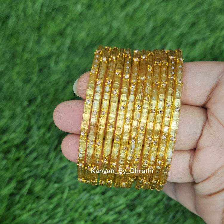 Metallic Golden Colour Laya Glass Bangles1