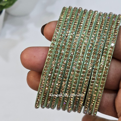Pista Amulya Stone Glass Bangles1