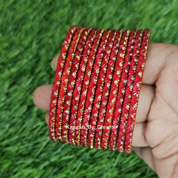Red Colour Thaamara Lotus Glass Bangles1